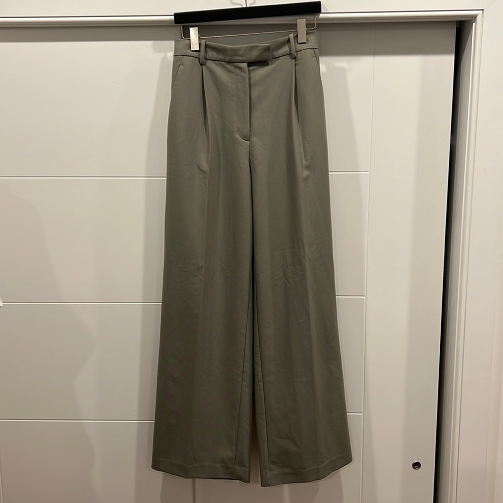 Zara high waist wide leg pleated trousers